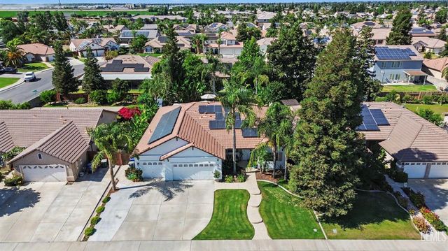 11116 Laramie Peak Drive, Bakersfield, CA 93311