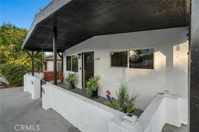 1048 Dexter Street, Los Angeles, CA 90042