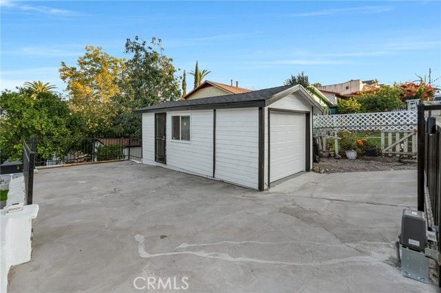 1048 Dexter Street, Los Angeles, CA 90042