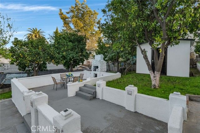 1048 Dexter Street, Los Angeles, CA 90042