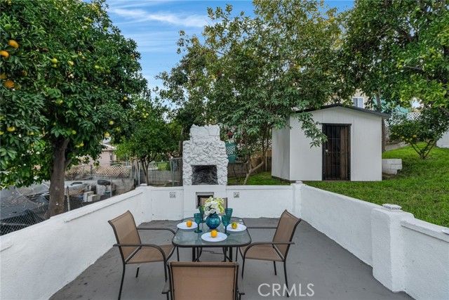 1048 Dexter Street, Los Angeles, CA 90042