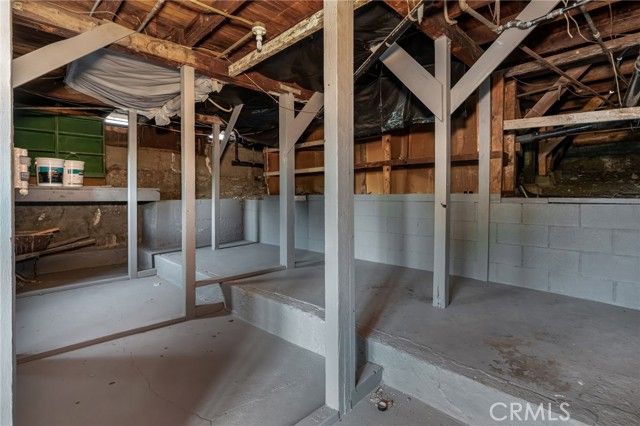 1048 Dexter Street, Los Angeles, CA 90042