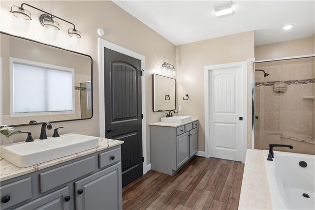 859 Bel Arbor Drive, Victor, NY 14564