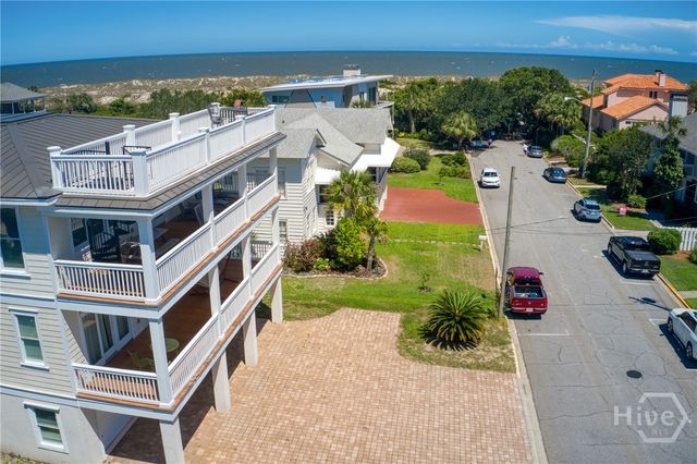 10 8th Street, Tybee Island, GA 31328