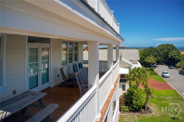 10 8th Street, Tybee Island, GA 31328