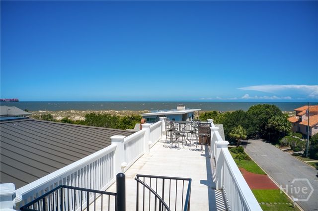 10 8th Street, Tybee Island, GA 31328