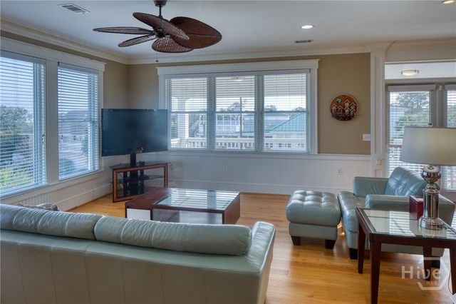 10 8th Street, Tybee Island, GA 31328