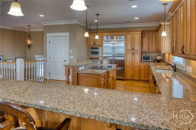 10 8th Street, Tybee Island, GA 31328