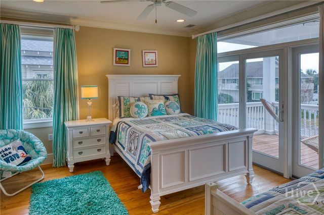 10 8th Street, Tybee Island, GA 31328