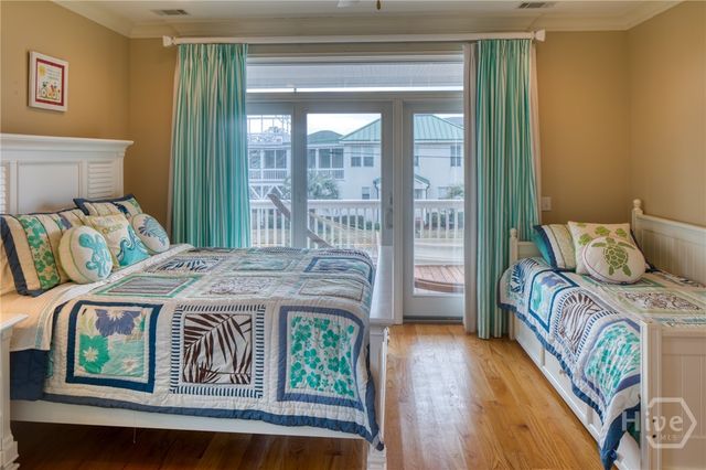 10 8th Street, Tybee Island, GA 31328