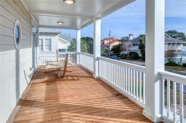 10 8th Street, Tybee Island, GA 31328
