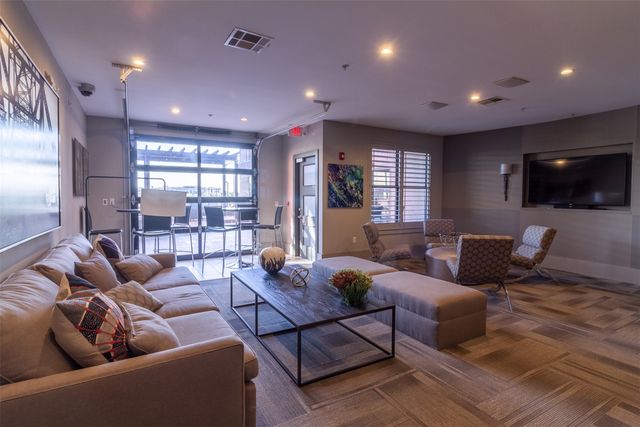 5609 SMU Boulevard 305, Dallas, TX 75206