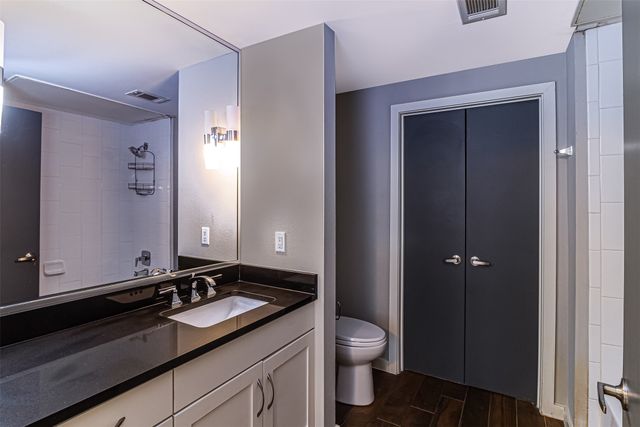 5609 SMU Boulevard 305, Dallas, TX 75206