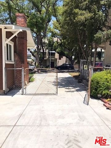 328 W CALIFORNIA Avenue, Glendale, CA 91203