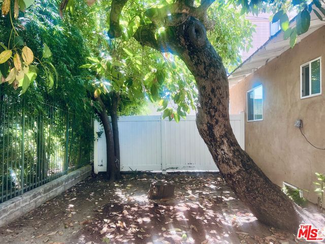 328 W CALIFORNIA Avenue, Glendale, CA 91203