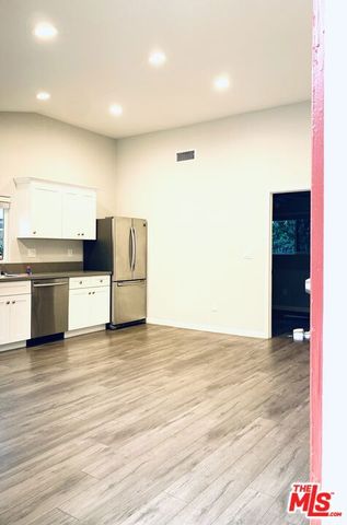 328 W CALIFORNIA Avenue, Glendale, CA 91203