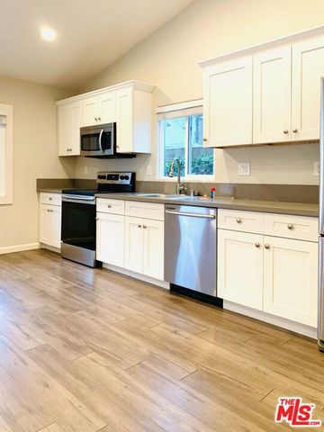 328 W CALIFORNIA Avenue, Glendale, CA 91203