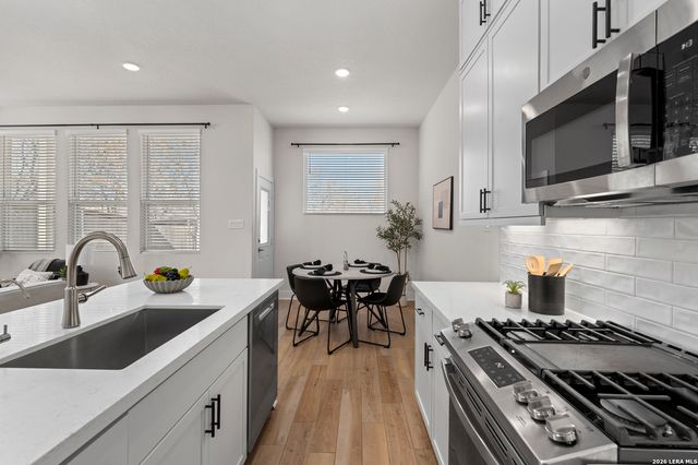 8851 Oakland Rd Unit 24, San Antonio, TX 78240