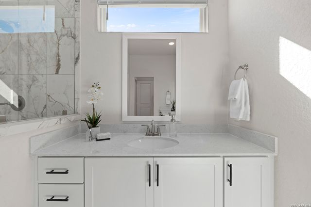 8851 Oakland Rd Unit 24, San Antonio, TX 78240