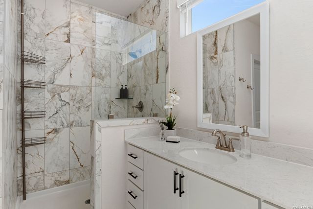 8851 Oakland Rd Unit 24, San Antonio, TX 78240