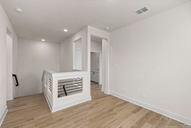 8851 Oakland Rd Unit 24, San Antonio, TX 78240