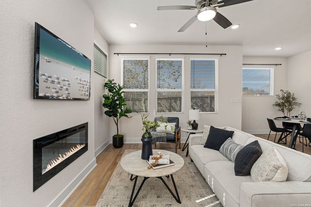 8851 Oakland Rd Unit 24, San Antonio, TX 78240