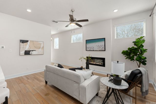 8851 Oakland Rd Unit 24, San Antonio, TX 78240