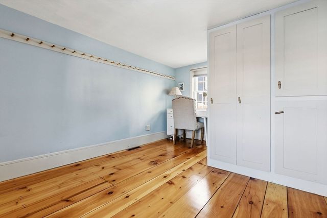 16 River St, Salem, MA 01970