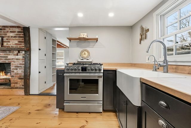 16 River St, Salem, MA 01970