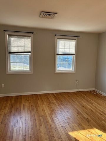 180 Blueberry Lane, Stratford, CT 06614