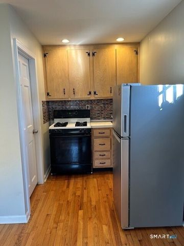 180 Blueberry Lane, Stratford, CT 06614