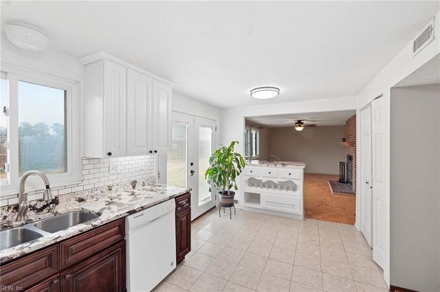 153 Gingerwood CT, Newport News, VA 23608