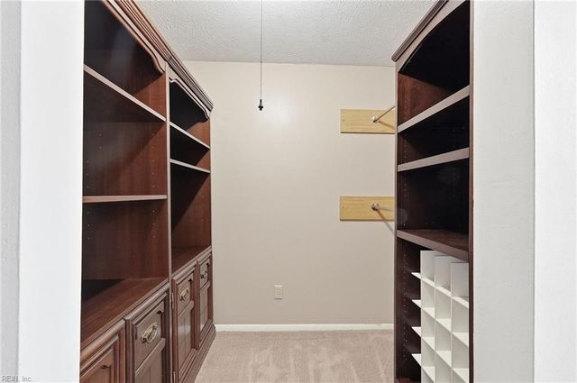 153 Gingerwood CT, Newport News, VA 23608