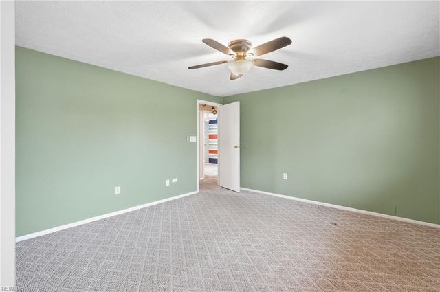 153 Gingerwood CT, Newport News, VA 23608