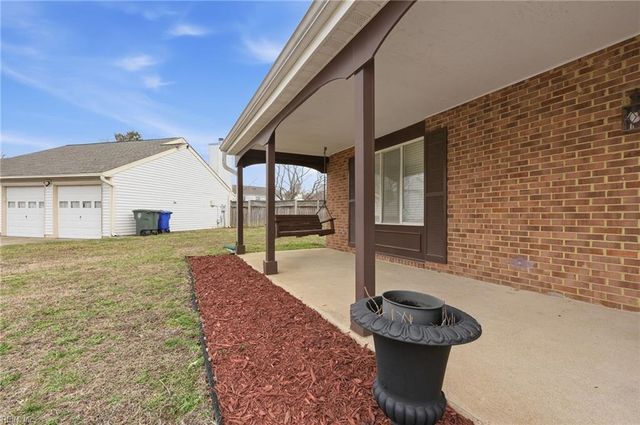 153 Gingerwood CT, Newport News, VA 23608