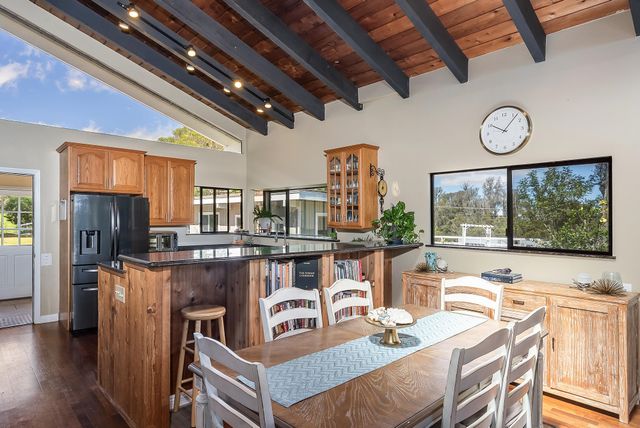 1065 Ehu Rd, Makawao, HI 96768