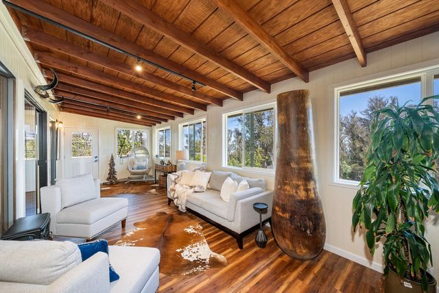 1065 Ehu Rd, Makawao, HI 96768