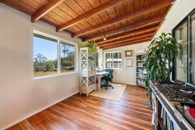 1065 Ehu Rd, Makawao, HI 96768