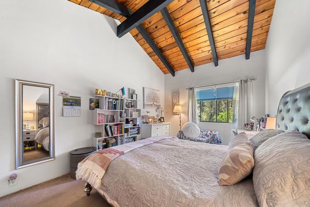 1065 Ehu Rd, Makawao, HI 96768