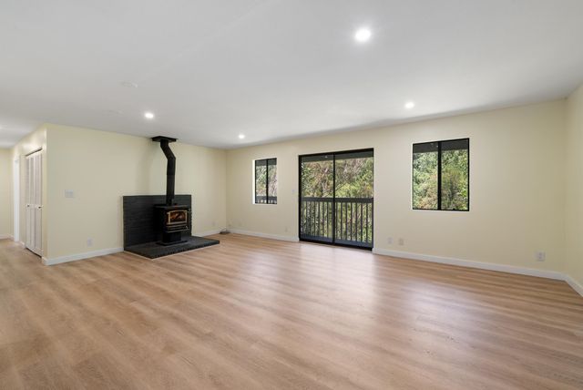 1065 Ehu Rd, Makawao, HI 96768