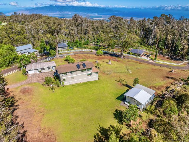 1065 Ehu Rd, Makawao, HI 96768