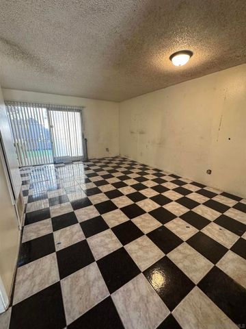 134 Espanas Glen, Escondido, CA 92026