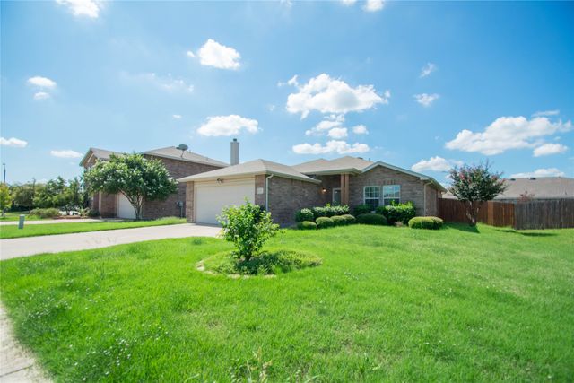 719 Daughters Drive, Burleson, TX 76028