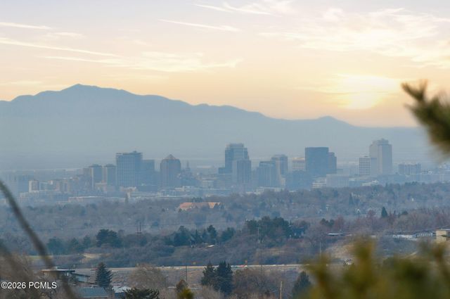 3206 S Kaibab Way, Salt Lake City, UT 84109