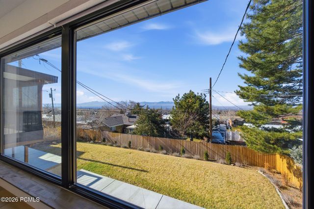 3206 S Kaibab Way, Salt Lake City, UT 84109