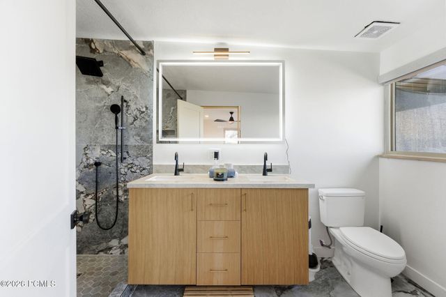 3206 S Kaibab Way, Salt Lake City, UT 84109