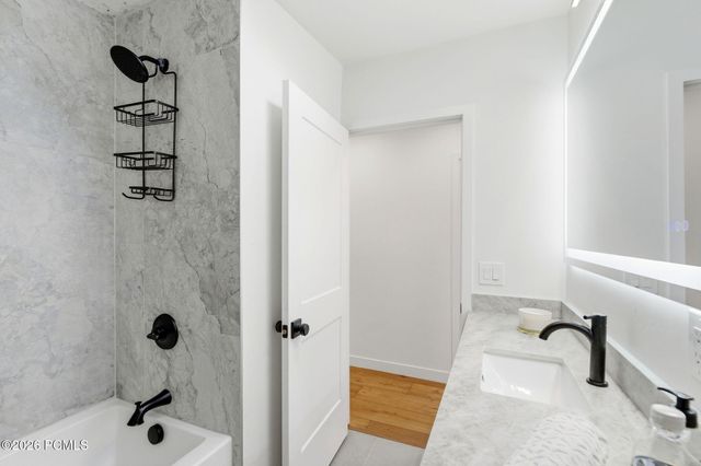 3206 S Kaibab Way, Salt Lake City, UT 84109