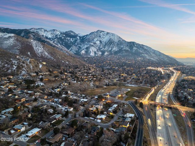 3206 S Kaibab Way, Salt Lake City, UT 84109