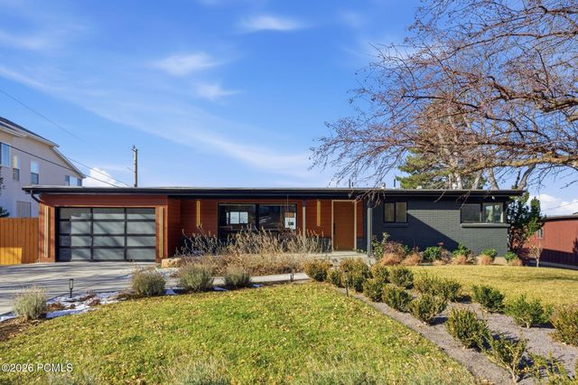 3206 S Kaibab Way, Salt Lake City, UT 84109