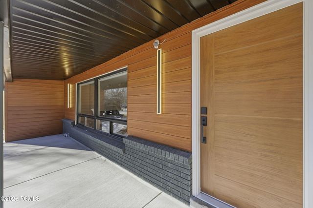 3206 S Kaibab Way, Salt Lake City, UT 84109